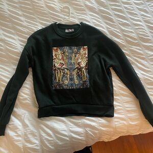 ‘Stay Wild’ cozy sweatshirt